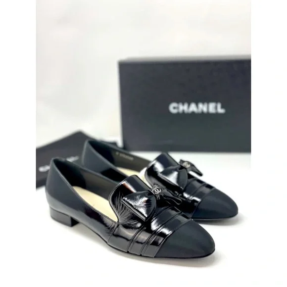 CHANEL black patent leather bow loafers flats EURO 37.5/USA 7.5 - Picture 1 of 16